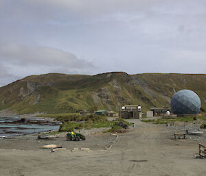 Macquarie Island isthmus, looking to the southern end of station