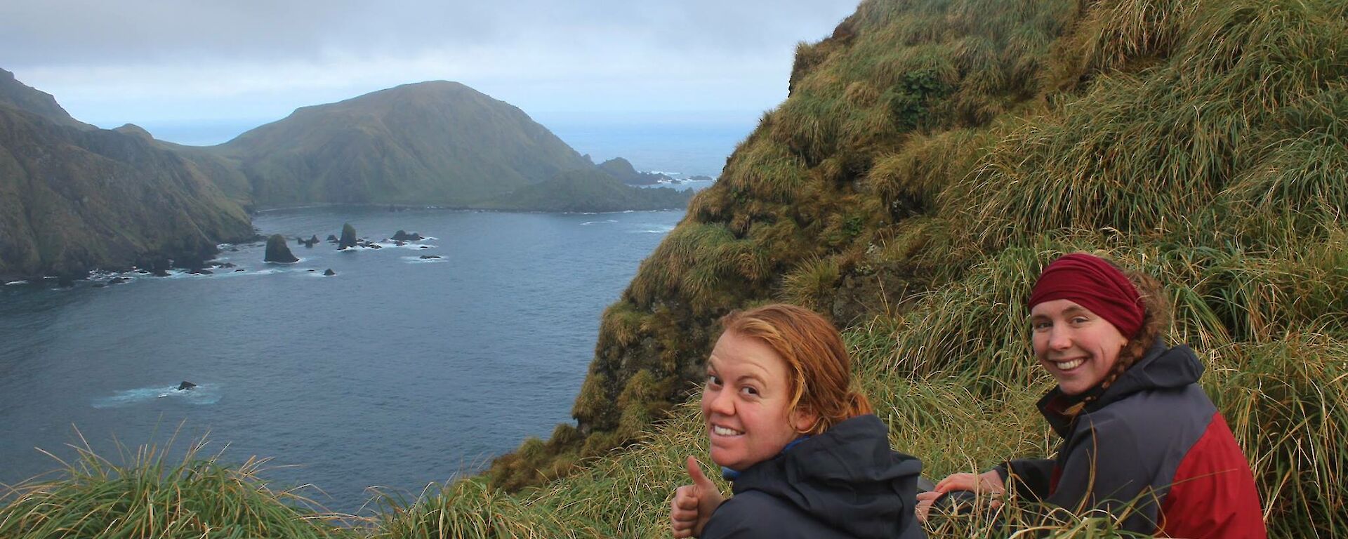 Penny having lunch at Cape Star with Research Assistant Mel — Macquarie Island