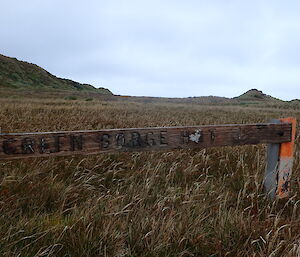 A sign to Green Gorge on the Varne Plateau, Macquarie Island