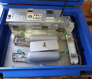 The Sherpa Model 70 Sampling Unit with two glass flasks ready to be connected and filled