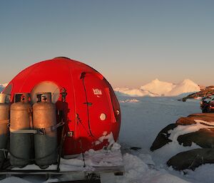 A little round red hut