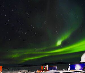 a large green aurora over rosella