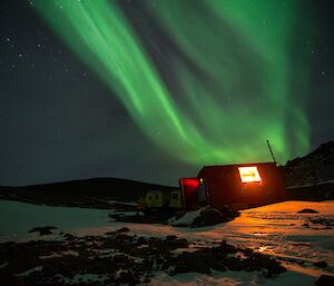 An aurora over Fang Hut