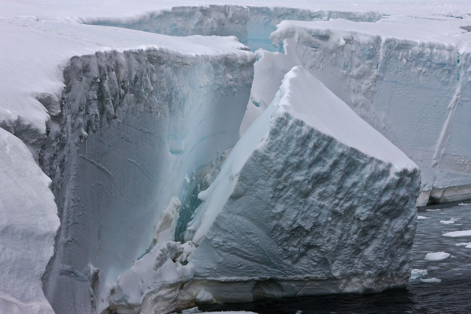 Ice flow in Antarctica changes with season, can impact sea-level rise  estimates