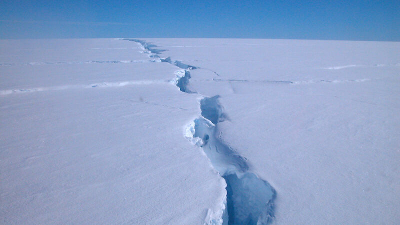 The crevice through the ice of the Amery Ice Shelf