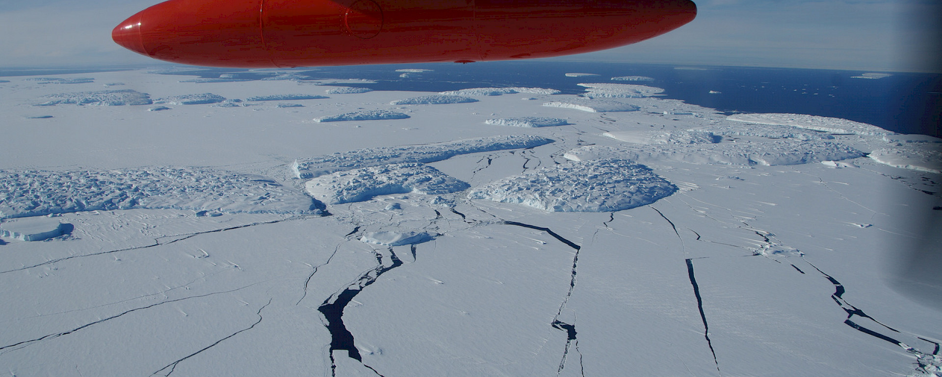 Sea ice breaking out