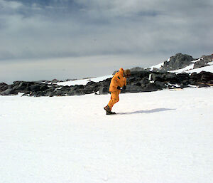 Mawson expeditioner walks in the Katabatic Wind