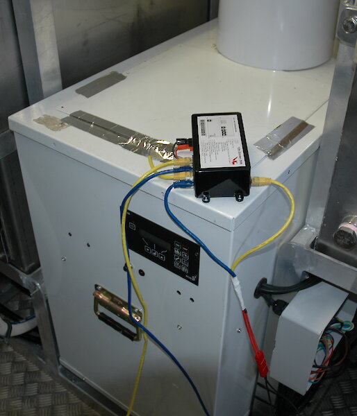 Toilet incineration unit