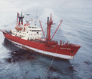 Nella Dan aground, Buckles Bay Macquarie Island, December 1987