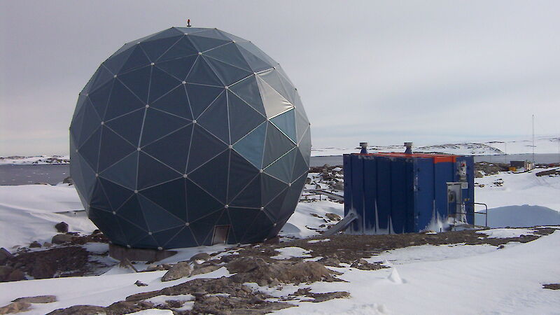 ANARESAT dome at Casey