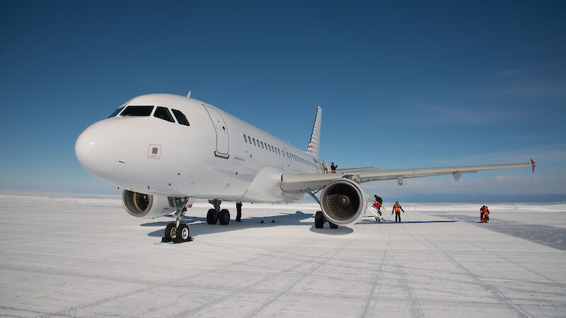 A319 on the ice at Wilkins runway near Casey