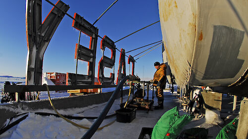 Monitoring fuel pump at Casey station
