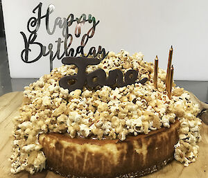 Caramel popcorn cheesecake