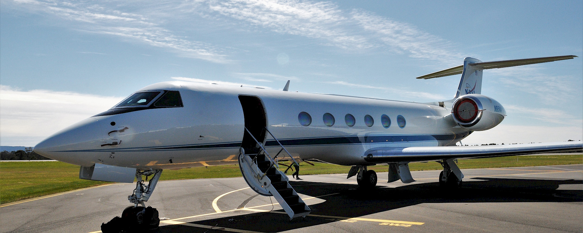 NASA’s Gulfstream V at Hobart Airport for Operation IceBridge