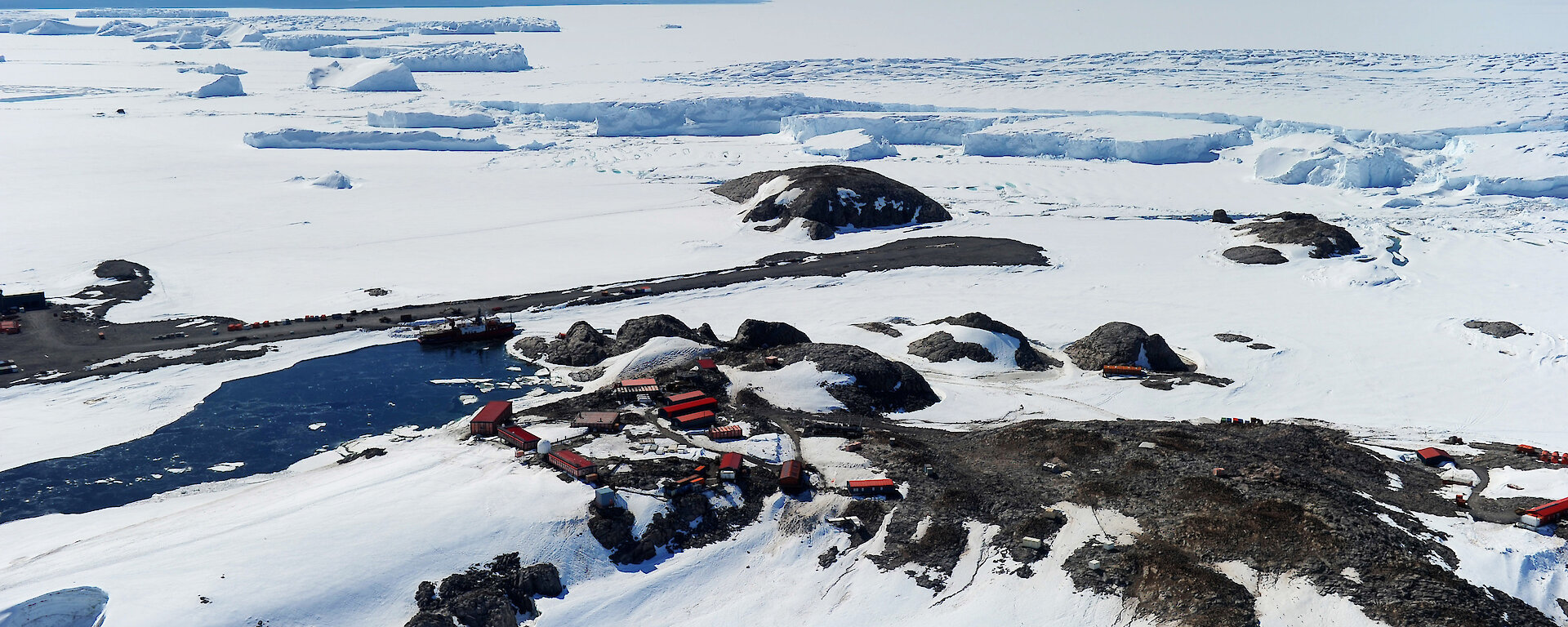 French Antarctic station Dumont d’Urville