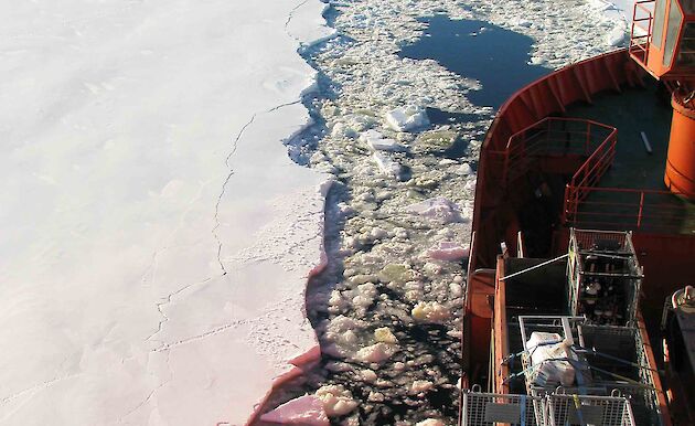 RSV Aurora Australis in the Southern Ocean