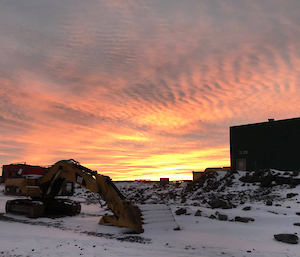 De-winterising heavy machinery in Antarctica