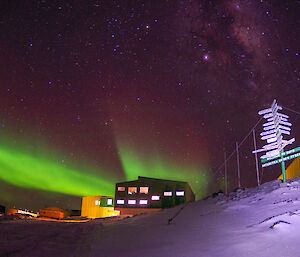 Aurora over Davis Station