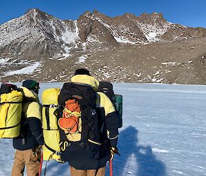 Mawson expeditioners undertaking field training near Fearn Lake.