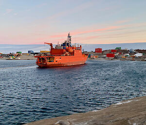 The resupply ship Aurora Australis in Horseshoe Harbour Mawson Station — by Plumber Tom.