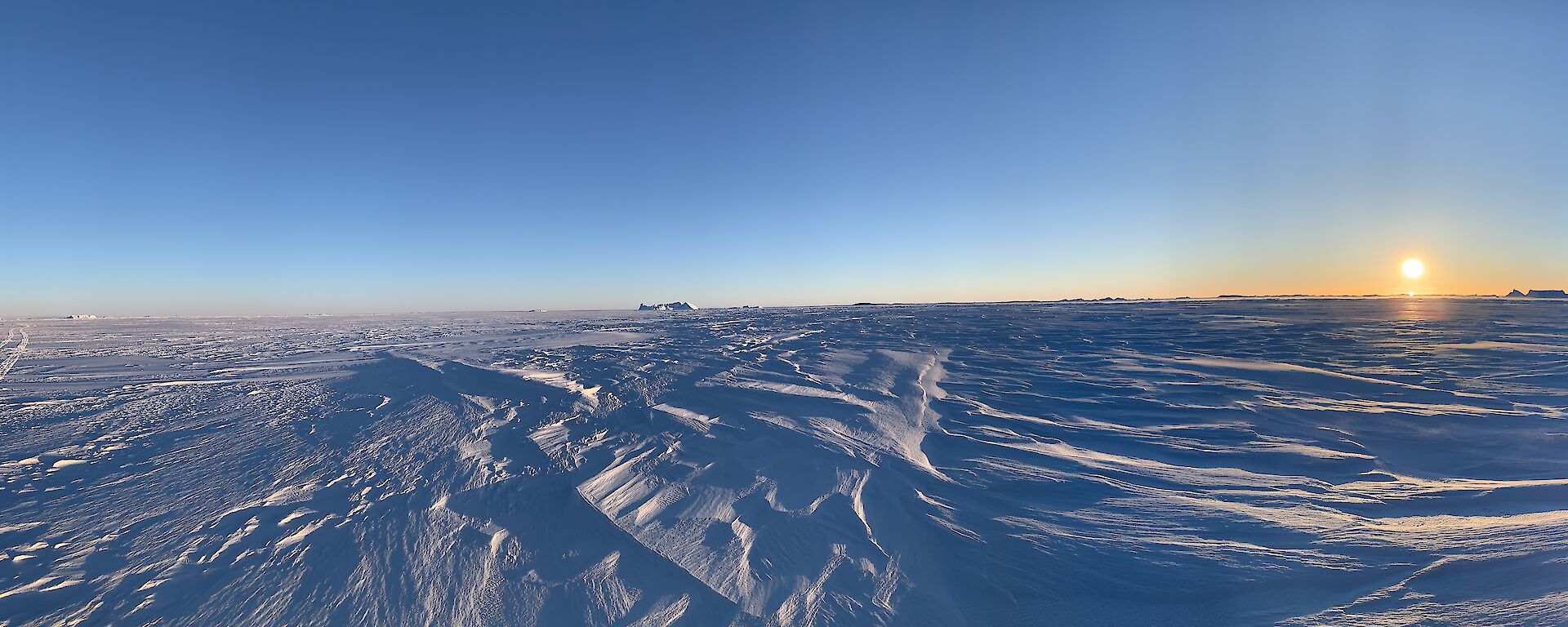Traversing to Macey Panoramic — Mawson Station.