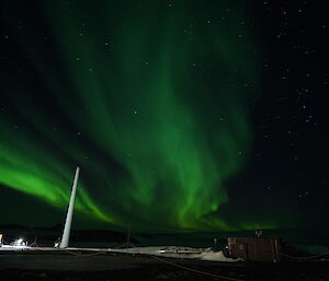 A classic aurora over Mawson Station.