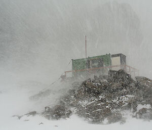 Rumdoodle Hut 2005 during a blizzard.