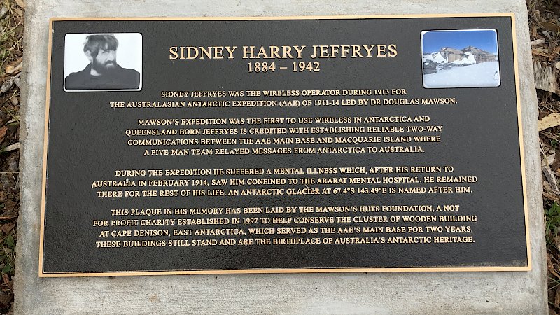 The bronze plaque marking the site of Sidney Jeffryes grave in Ararat, commissioned by the Mawsons Huts Foundation.