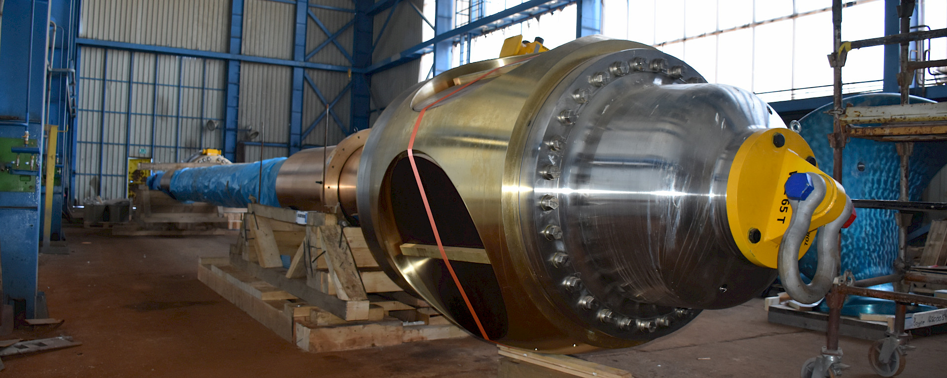 A 1.94m wide propeller hub on to which the ship’s propeller blades are bolted.