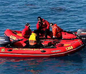 Expeditioners conduct inflatable rubber boat training.
