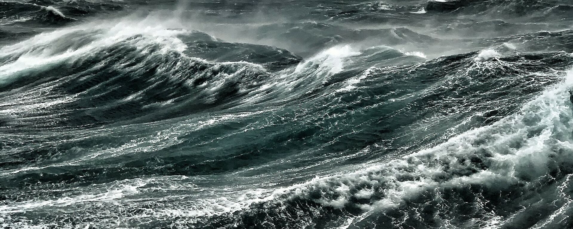 Choppy waves of the Southern Ocean