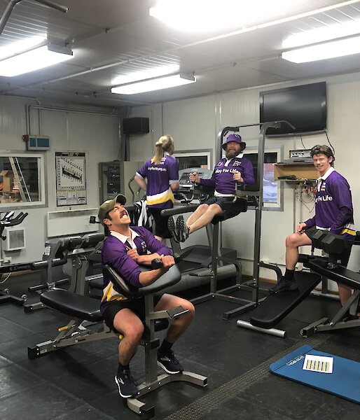 Casey expeditioners get into their training for the Relay for Life