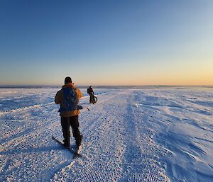 Nathan Earl on the plateau on the A-line skiing back to station