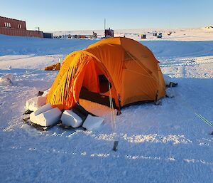 Putting up tents as part of the training in preparation for the Law Dome AWS maintenance trip