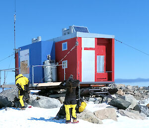 Jack's hut with expeditioners arriving to visit