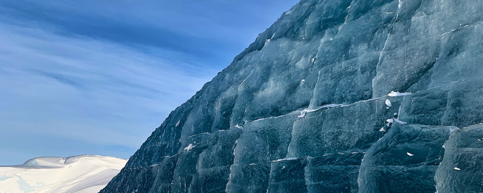 A jade iceberg with cracks that look like bricks