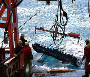 Deploying the rectangular midwater trawl net