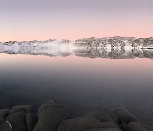 A closer panorama of Deep Lake and the beautiful reflections
