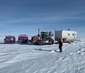 2021 Casey Law Dome traverse team with vehicles stopped on the snow