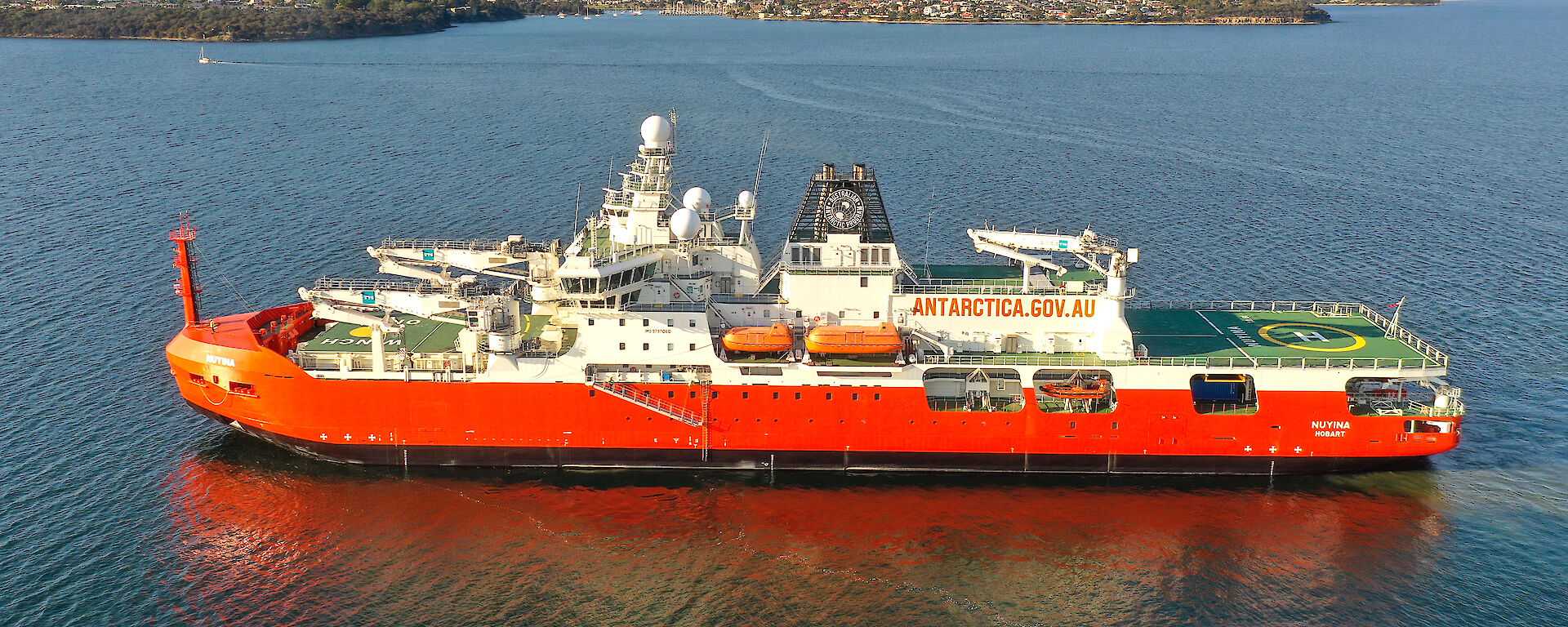 Icebreaker RSV Nuyina arrives in Hobart