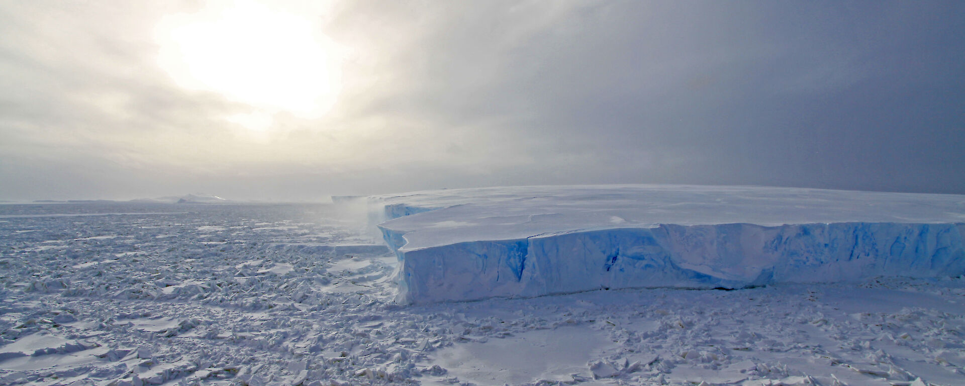 Sea ice and tabular icebergs
