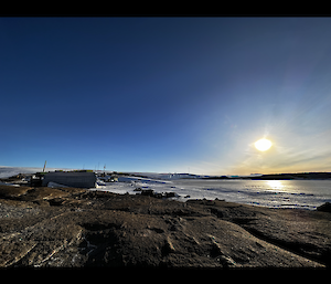 Looking across Horseshoe harbour into the sun.