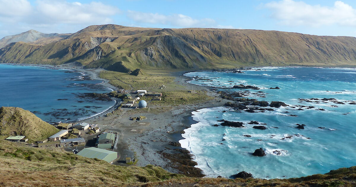 Seismic rumbles send Macquarie Island expeditioners up the hill – Australian Antarctic Program (News 2024)