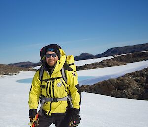 Walking on the ice toward Trajer Ridge