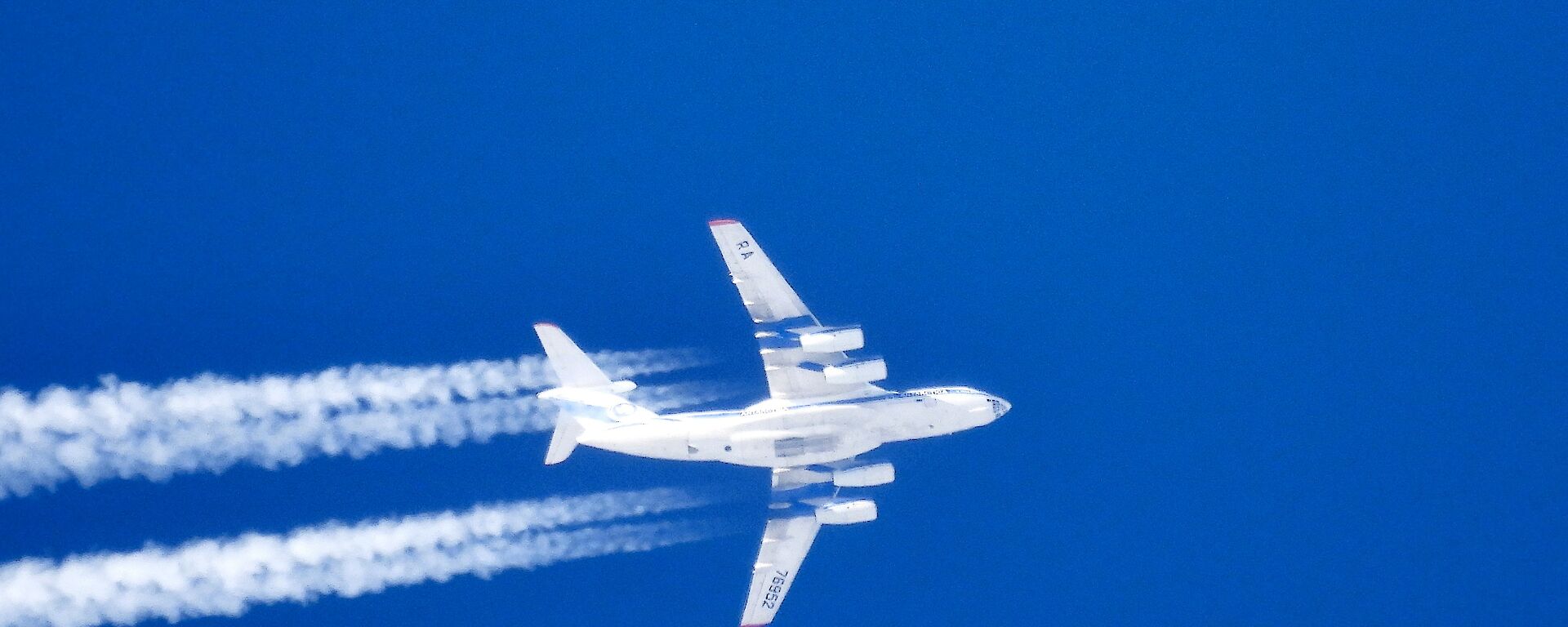 The Russian Ilyushin Il76 RA76952 heading southeast over Mawson