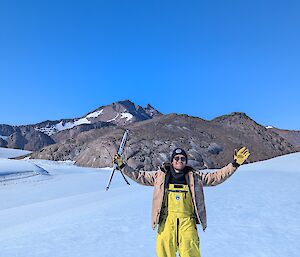 An expeditioner on plateau ice near Mt Henderson during survival and field travel training