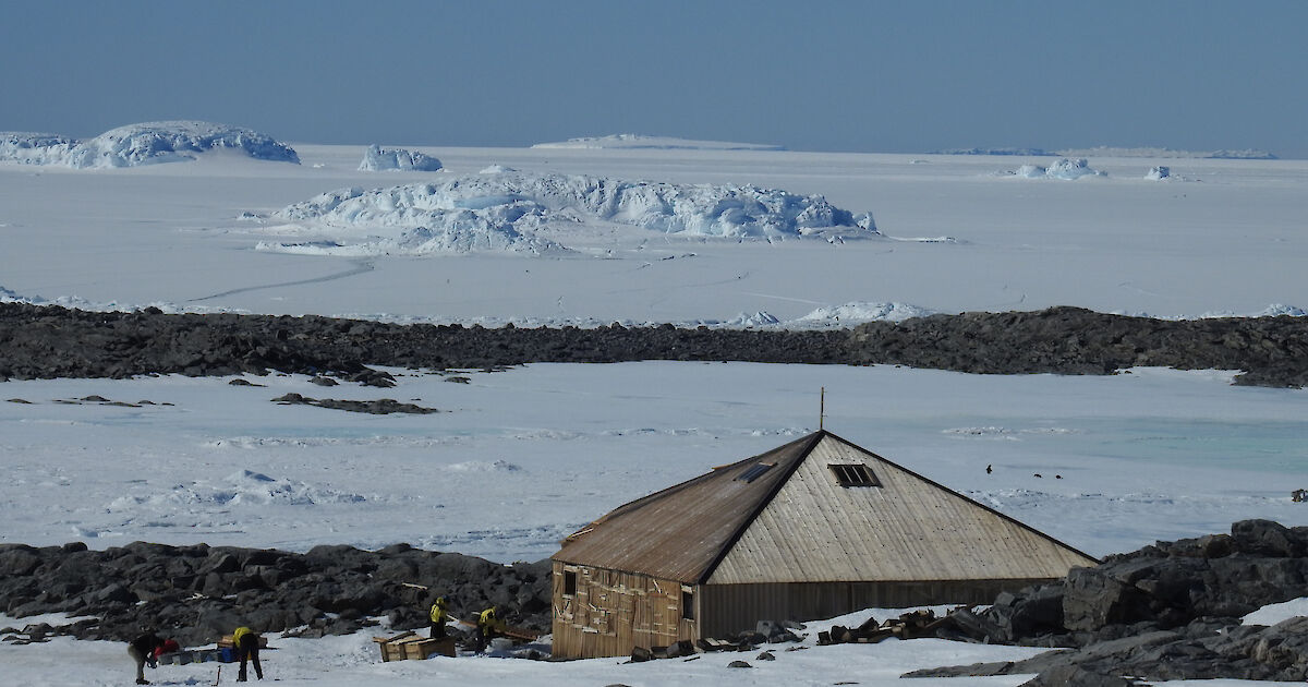 Public comment opens for draft Heritage Management Plan, Mawson’s Huts Historic Site, 2025 – Australian Antarctic Program (News 2025)