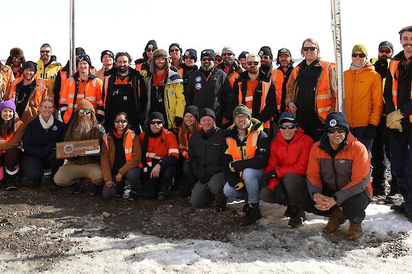 A group photo of the members of this year's Davis station expeditioner team.